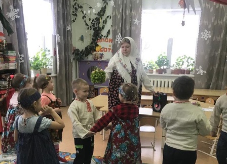 Беседы "Раз в крещенский вечерок..." Беседы "Раз в крещенский вечерок...".